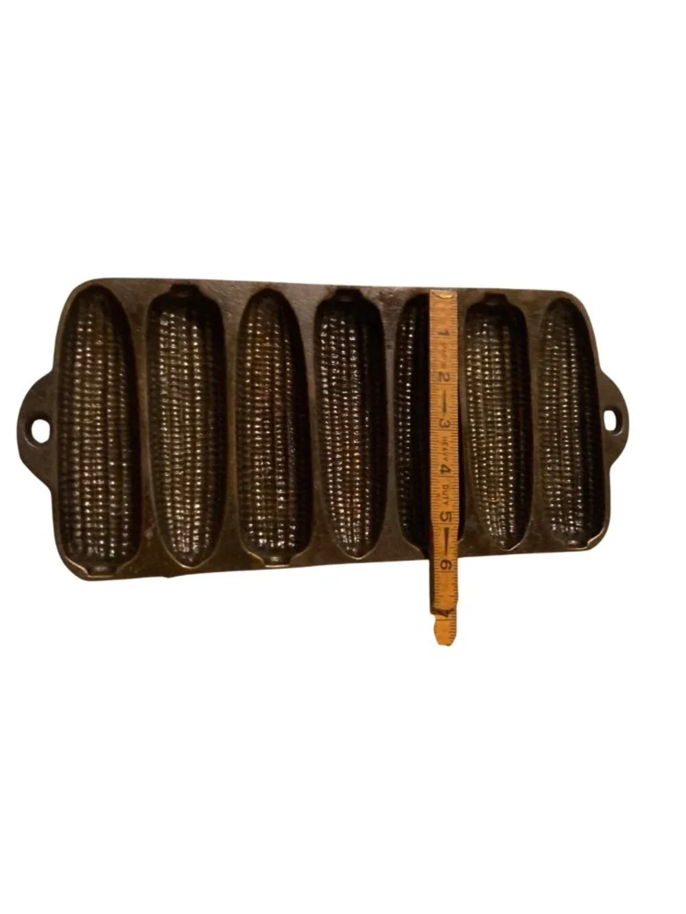 Vintage Cast Iron Cornbread Pan Seasoned Mold Made In The USA #B